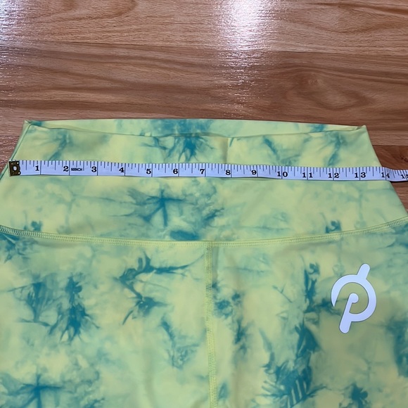 Peloton Cadent Capris - Picture 7 of 8